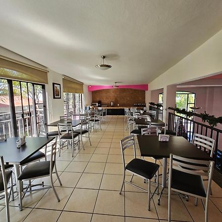 Hotel Ejecutivo Aeropuerto Alvaro Obregon Екстериор снимка