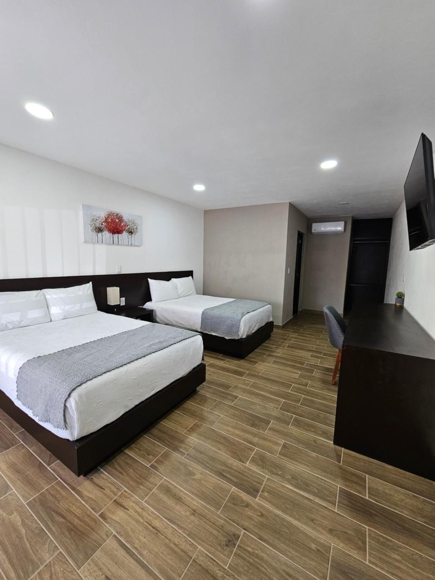 Hotel Ejecutivo Aeropuerto Alvaro Obregon Екстериор снимка