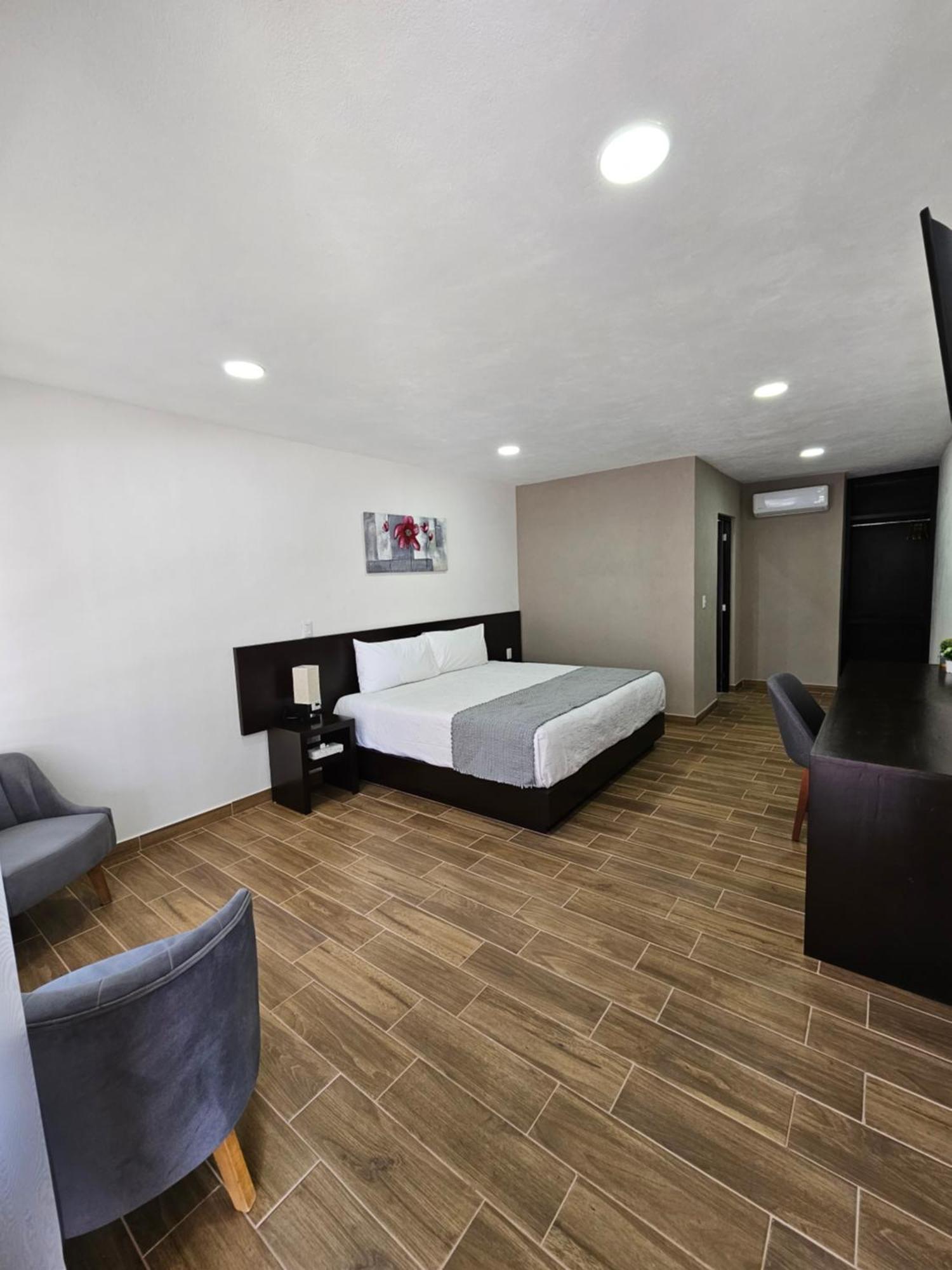 Hotel Ejecutivo Aeropuerto Alvaro Obregon Екстериор снимка